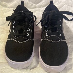 Heelys Black and White Kids Sneakers